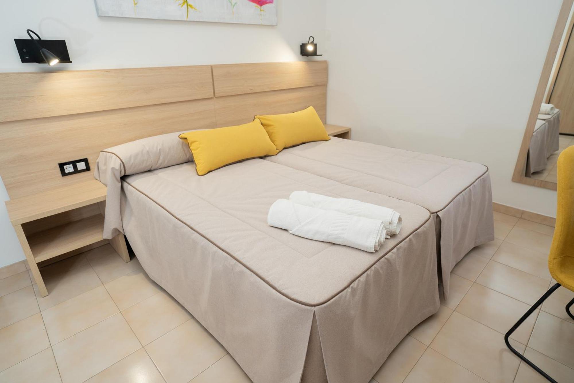 Hotel La Perdi Sant Mateu Exterior photo